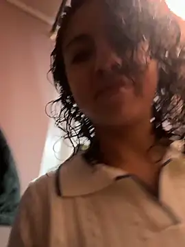 Amareto  online show from October 16, 2025, 11:11 am