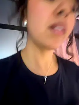 Amareto  online show from November 27, 2025, 12:13 am