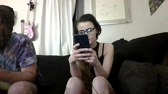 linsnextdoor26 online show from November 18, 2025, 6:51 am