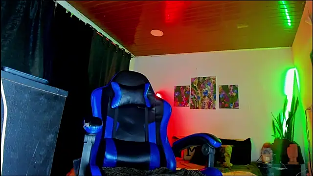 LatinMilk  online show from February 20, 2026, 6:26 am