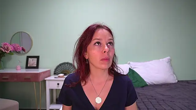 HaileyMoonn online show from September 19, 2025, 2:02 am