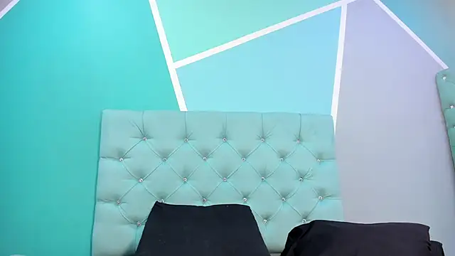 Snapshot of AlondraFerri1 chatting on December 17, 2024, 8:10 pm AlondraFerri1 online show from December 17, 2024, 8:10 pm