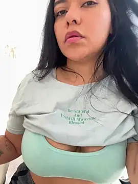 PetitLumiere online show from February 12, 2025, 1:59 pm