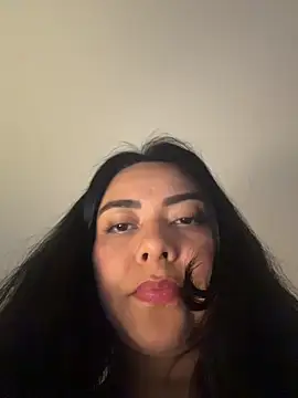 PetitLumiere online show from February 24, 2026, 4:10 am