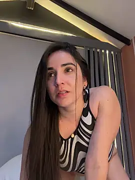 Victoria-And1 online show from January 7, 2025, 5:01 am