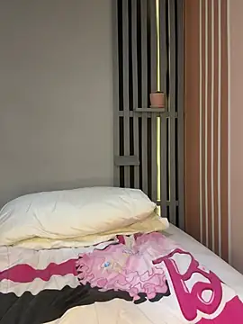 Victoria-And1 online show from February 19, 2025, 4:44 am