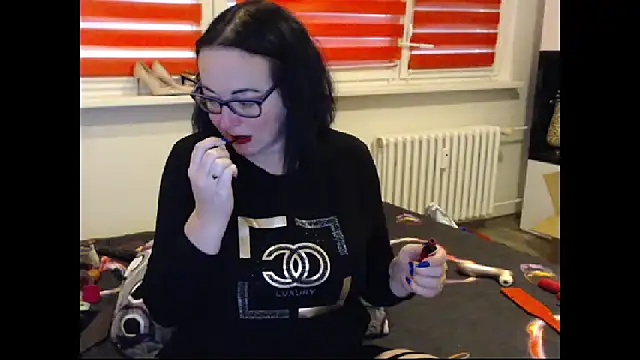 Alexie33 online show from November 14, 2025, 10:58 am