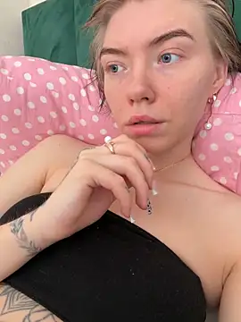 Lisaaa Alisa online show from March 30, 2026, 4:35 am