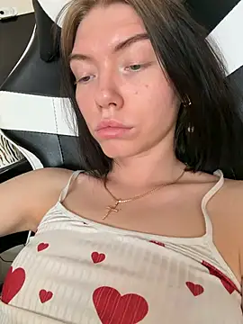 Lisaaa Alisa online show from April 16, 2026, 4:46 am