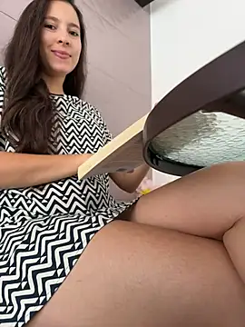 LittleDoll    online show from December 22, 2024, 1:33 pm