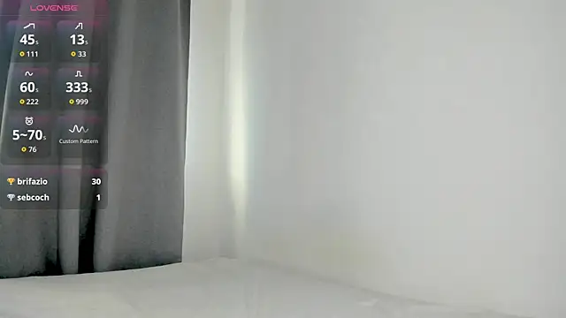 mercedescutee online show from December 19, 2025, 12:45 pm