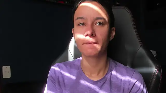 SamanthaWatson online show from March 19, 2025, 2:02 pm