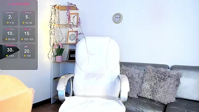 Issa cooper online show from November 3, 2025, 2:51 pm