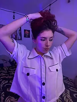 LiliJones  online show from February 25, 2025, 6:42 pm