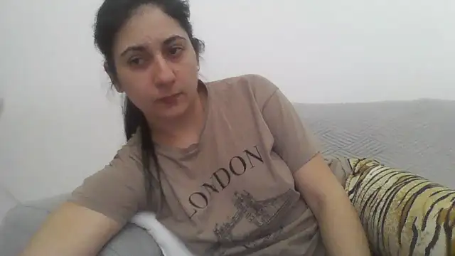 Snapshot of davenmichelle00 chatting on March 3, 2026, 5:19 pm davenmichelle00 online show from March 3, 2026, 5:19 pm