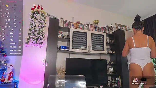 Snapshot of SheilaRyan chatting on January 10, 2026, 4:47 am SheilaRyan online show from January 10, 2026, 4:47 am