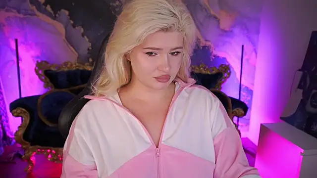 CocoSecretss online show from October 13, 2025, 6:57 am