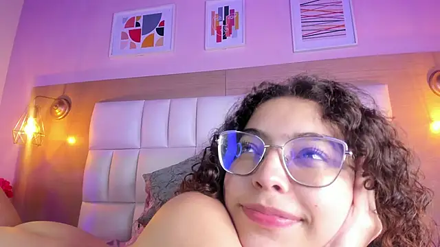 Dollar-girl online show from January 24, 2025, 5:53 pm