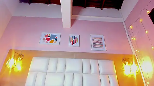 Dollar-girl online show from February 7, 2025, 10:41 pm