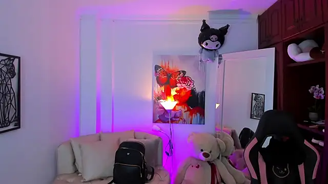 NATAASHA    online show from February 26, 2025, 2:48 am