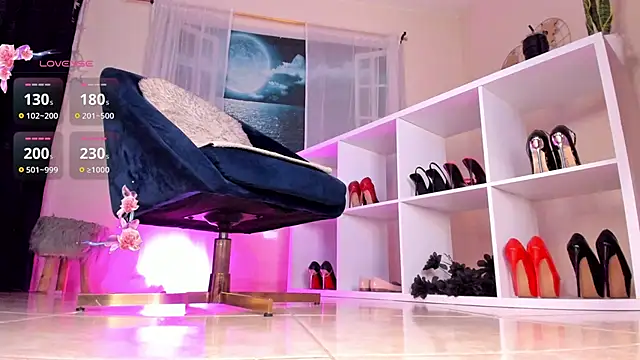 Itzeldreams online show from December 2, 2025, 1:39 pm