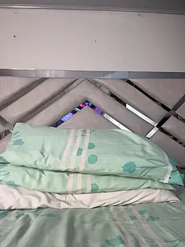 maybelline69 online show from April 14, 2026, 4:02 pm