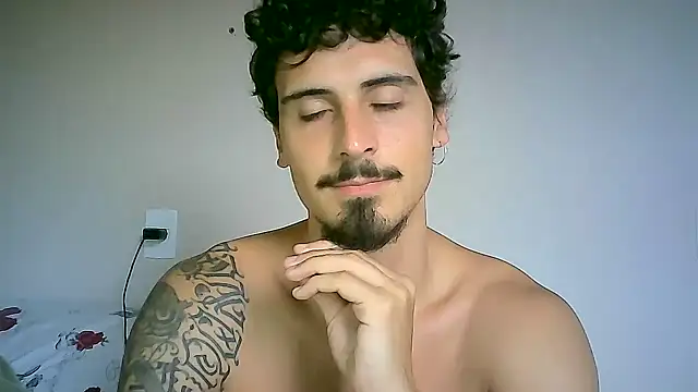 Snapshot of milkoffe chatting on January 15, 2025, 3:39 pm milkoffe online show from January 15, 2025, 3:39 pm