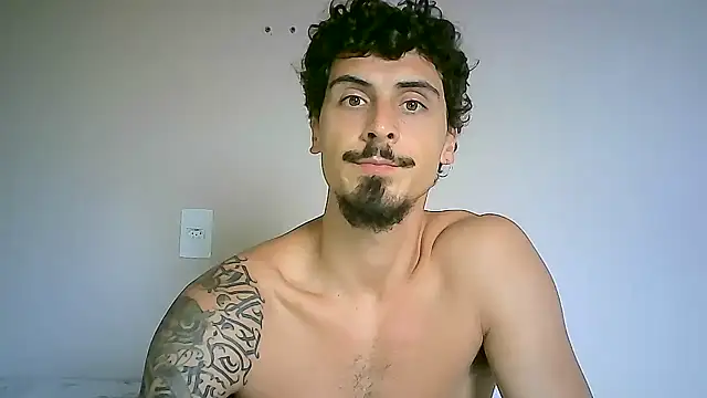 Snapshot of milkoffe chatting on January 29, 2025, 2:53 pm milkoffe online show from January 29, 2025, 2:53 pm