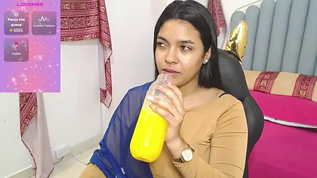 lakshmiraniii online show from September 30, 2025, 10:20 am