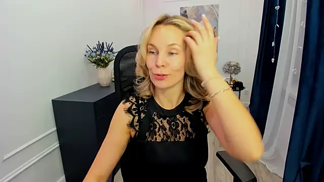 Snapshot of Sinty_Devis chatting on February 5, 2026, 4:28 am Sinty Devis online show from February 5, 2026, 4:28 am