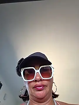 TheGoddessBianca online show from April 21, 2026, 10:43 am