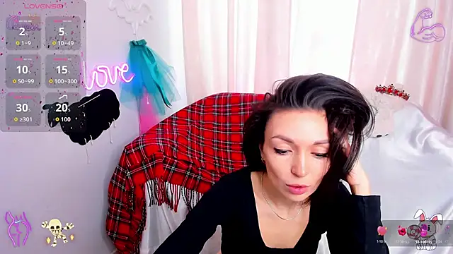 jessica tiny online show from April 7, 2026, 2:34 am