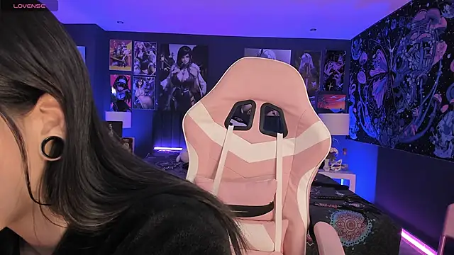 LanaKyutt online show from September 24, 2025, 10:13 pm