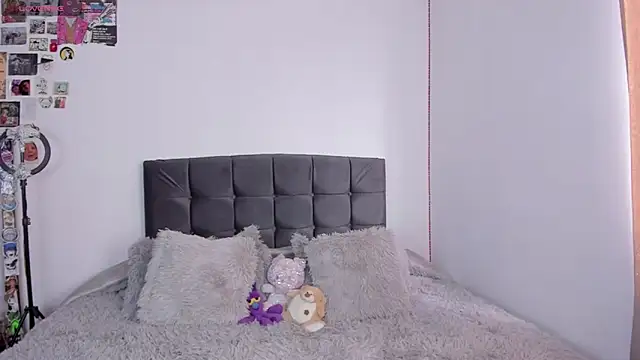 Snapshot of jessy_G_ chatting on January 23, 2025, 6:45 pm jessy G online show from January 23, 2025, 6:45 pm