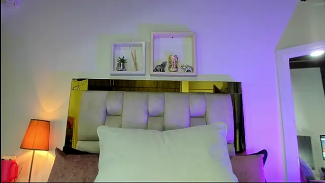 emmy r online show from October 7, 2025, 12:02 pm