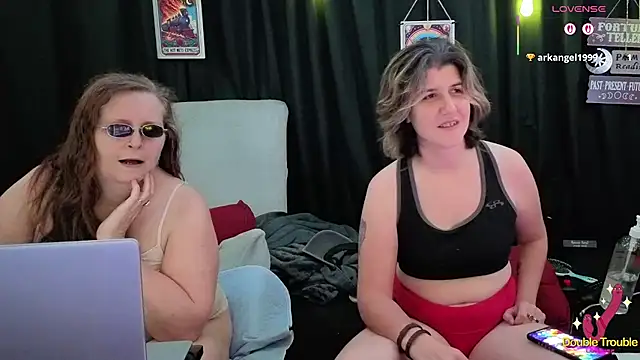 Sexy Mama-69 online show from November 30, 2025, 4:22 pm