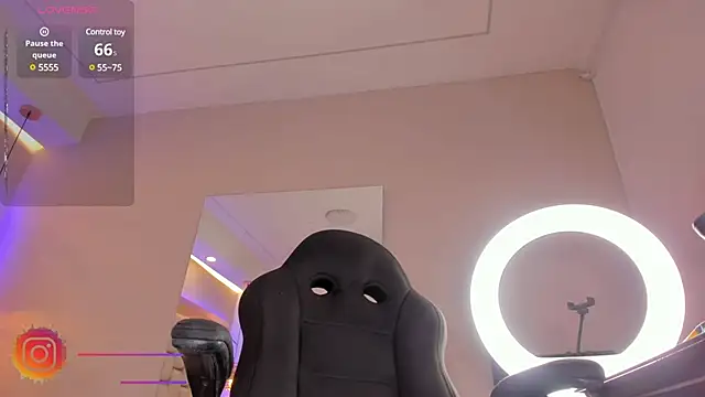 VioletaAbel online show from March 4, 2025, 9:40 am