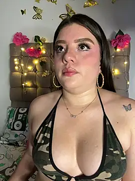 Jullieetta online show from June 10, 2026, 11:31 am