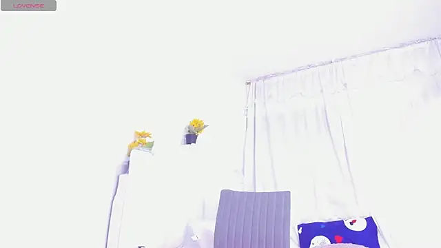 RoxannaBlanche online show from February 26, 2025, 4:24 pm