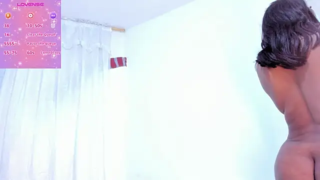 RoxannaBlanche online show from October 19, 2025, 11:44 am