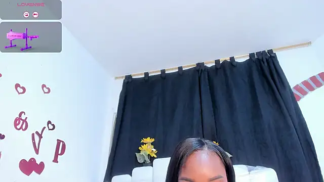 RoxannaBlanche online show from March 24, 2026, 1:05 pm