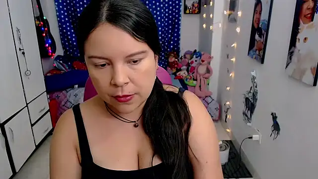 claryssa  online show from January 14, 2025, 11:16 pm