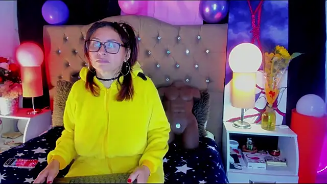 SheraHadee online show from March 14, 2025, 4:10 am