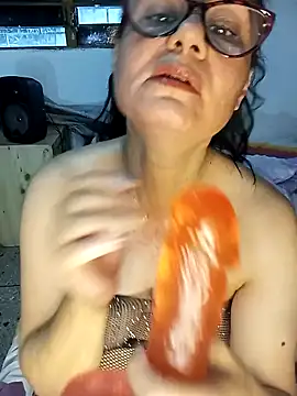 Snapshot of Eunice73 chatting on February 1, 2025, 10:44 pm Eunice73 online show from February 1, 2025, 10:44 pm