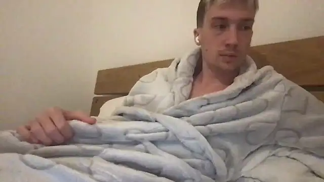 Snapshot of hungandfun05 chatting on December 11, 2024, 7:57 pm hungandfun05 online show from December 11, 2024, 7:57 pm