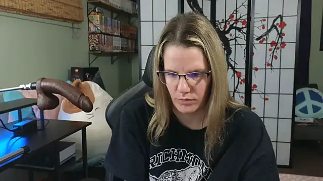 Snapshot of Sarahtineke chatting on December 16, 2024, 7:00 pm Sarahtineke online show from December 16, 2024, 7:00 pm