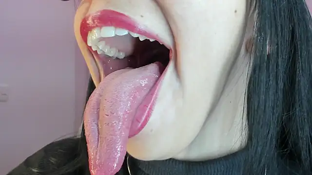 Katty mouth online show from April 15, 2026, 5:42 pm