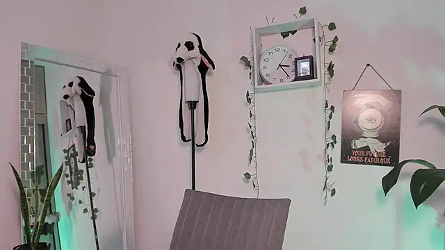 Emperatriiz online show from February 4, 2025, 8:28 pm