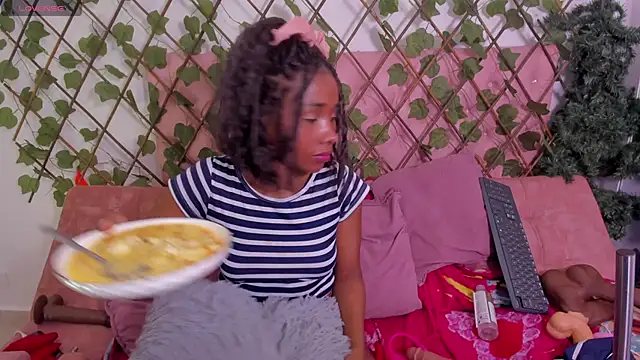 kimmysantoo online show from March 1, 2026, 9:50 pm