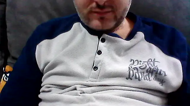 Snapshot of daky_86 chatting on January 18, 2026, 5:06 pm daky 86 online show from January 18, 2026, 5:06 pm